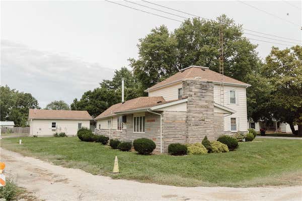 125 S COLLEGE ST, ASSUMPTION, IL 62510, photo 3 of 21