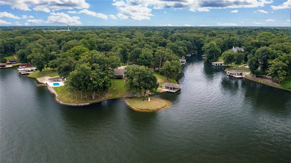 Effingham, Illinois, 62401, United States, 4 Bedrooms Bedrooms, ,4 BathroomsBathrooms,Residential,Active,1909667