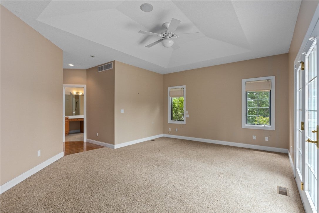 Effingham, Illinois, 62401, United States, 4 Bedrooms Bedrooms, ,4 BathroomsBathrooms,Residential,Active,1909667