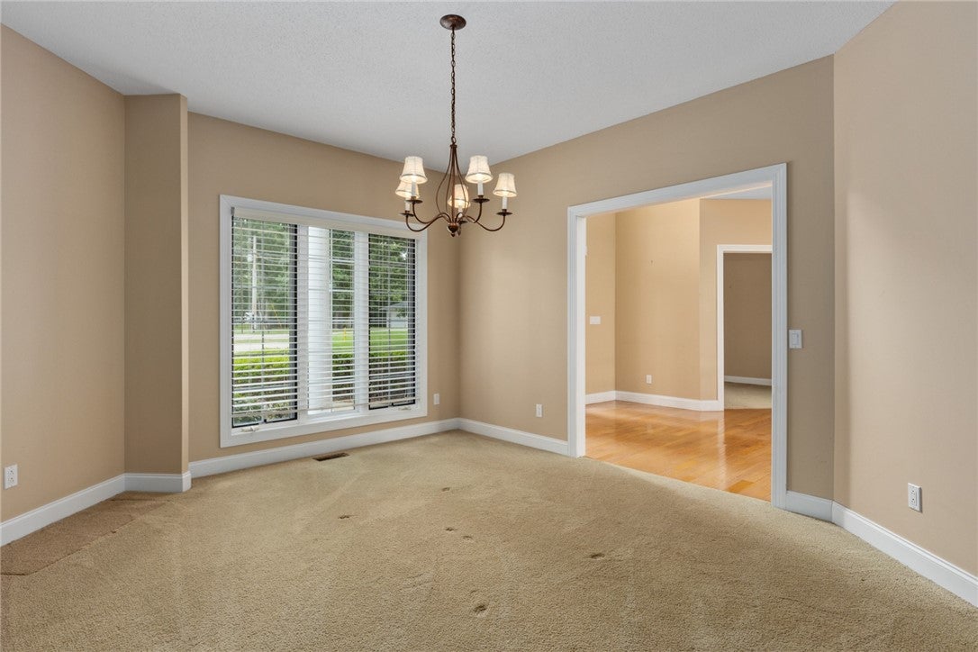 Effingham, Illinois, 62401, United States, 4 Bedrooms Bedrooms, ,4 BathroomsBathrooms,Residential,Active,1909667