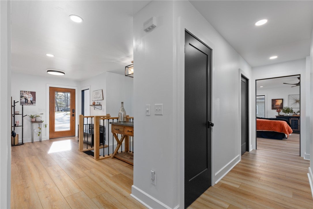 Effingham, Illinois, 62401, United States, 4 Bedrooms Bedrooms, ,5 BathroomsBathrooms,Residential,Active,1967129