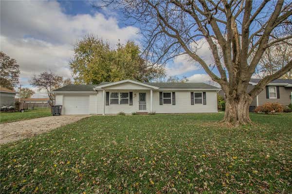 707 PRAIRIE ST, ALTAMONT, IL 62411 - Image 1