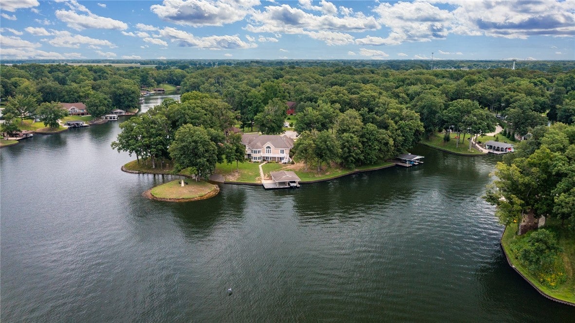 Effingham, Illinois, 62401, United States, 4 Bedrooms Bedrooms, ,4 BathroomsBathrooms,Residential,Active,1909667