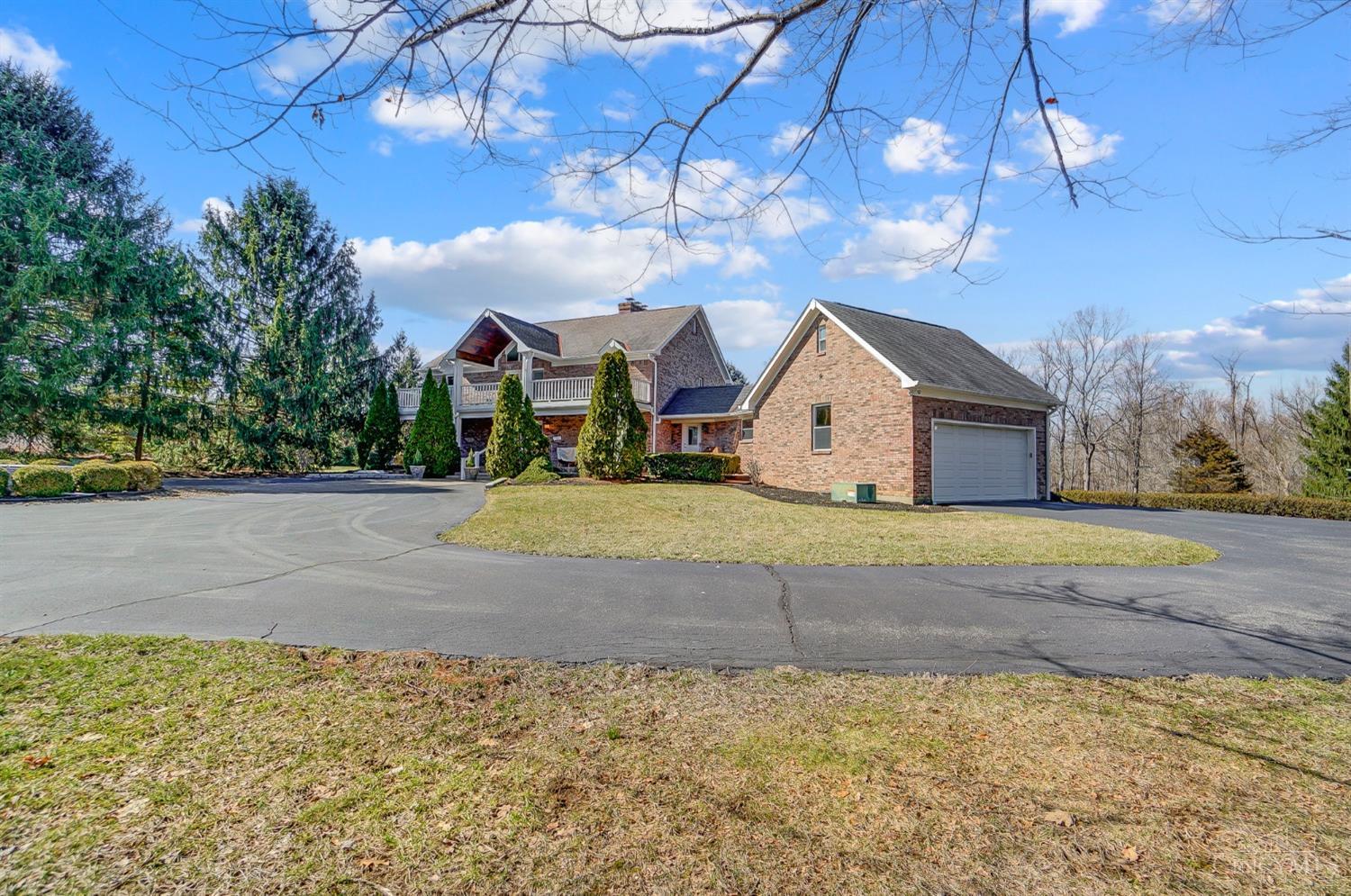 Union Twp, Ohio, 45244, United States, 4 Bedrooms Bedrooms, ,5 BathroomsBathrooms,Residential,Pending,1722734