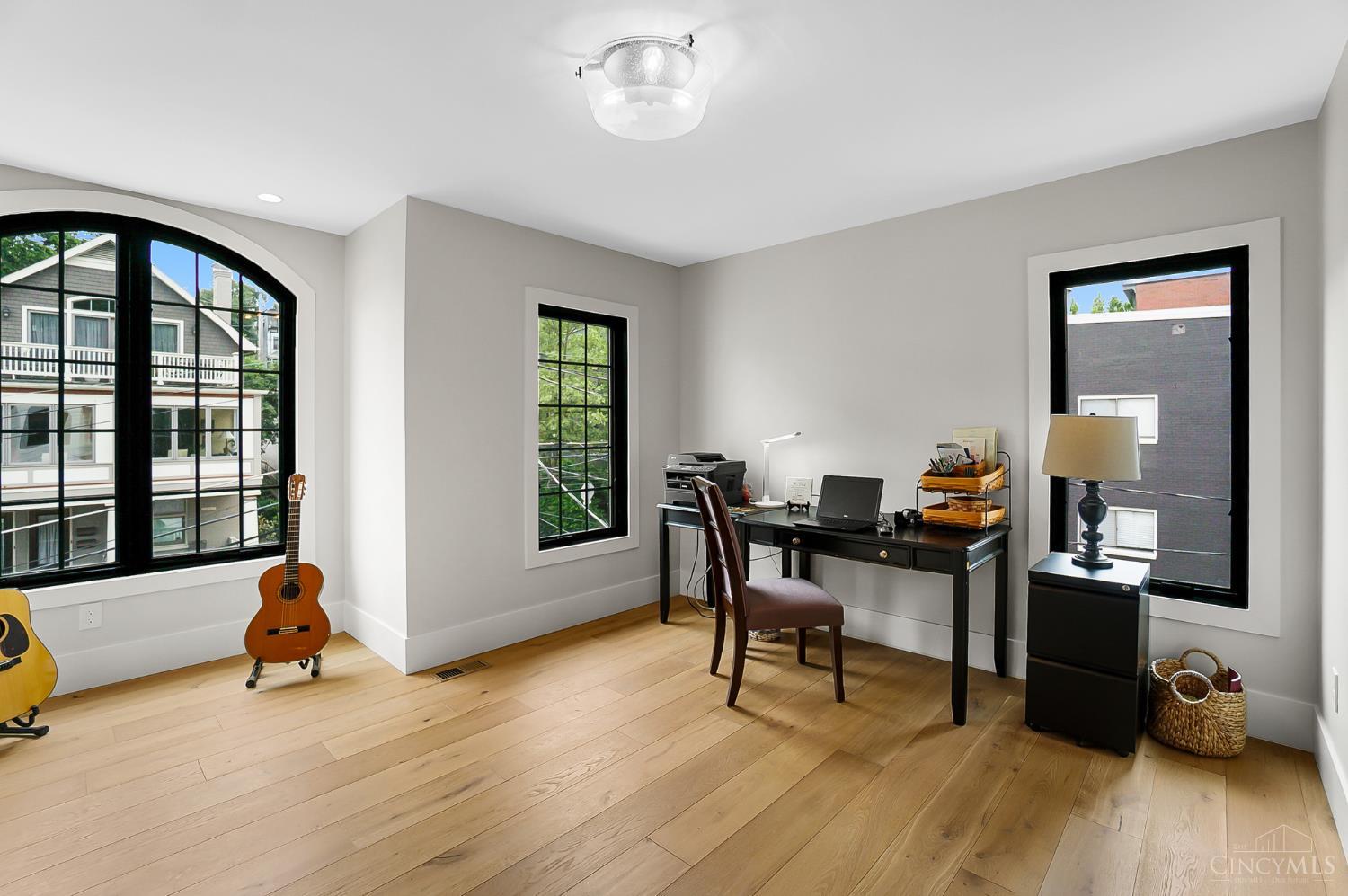 Cincinnati, Ohio, 45202, United States, 3 Bedrooms Bedrooms, ,4 BathroomsBathrooms,Residential,Active,1922745