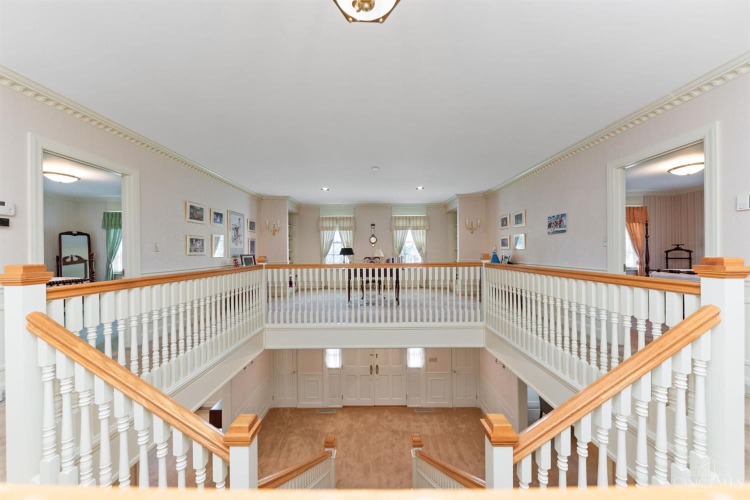 Evendale, Ohio, 45241, United States, 4 Bedrooms Bedrooms, ,4 BathroomsBathrooms,Residential,Active,1920230
