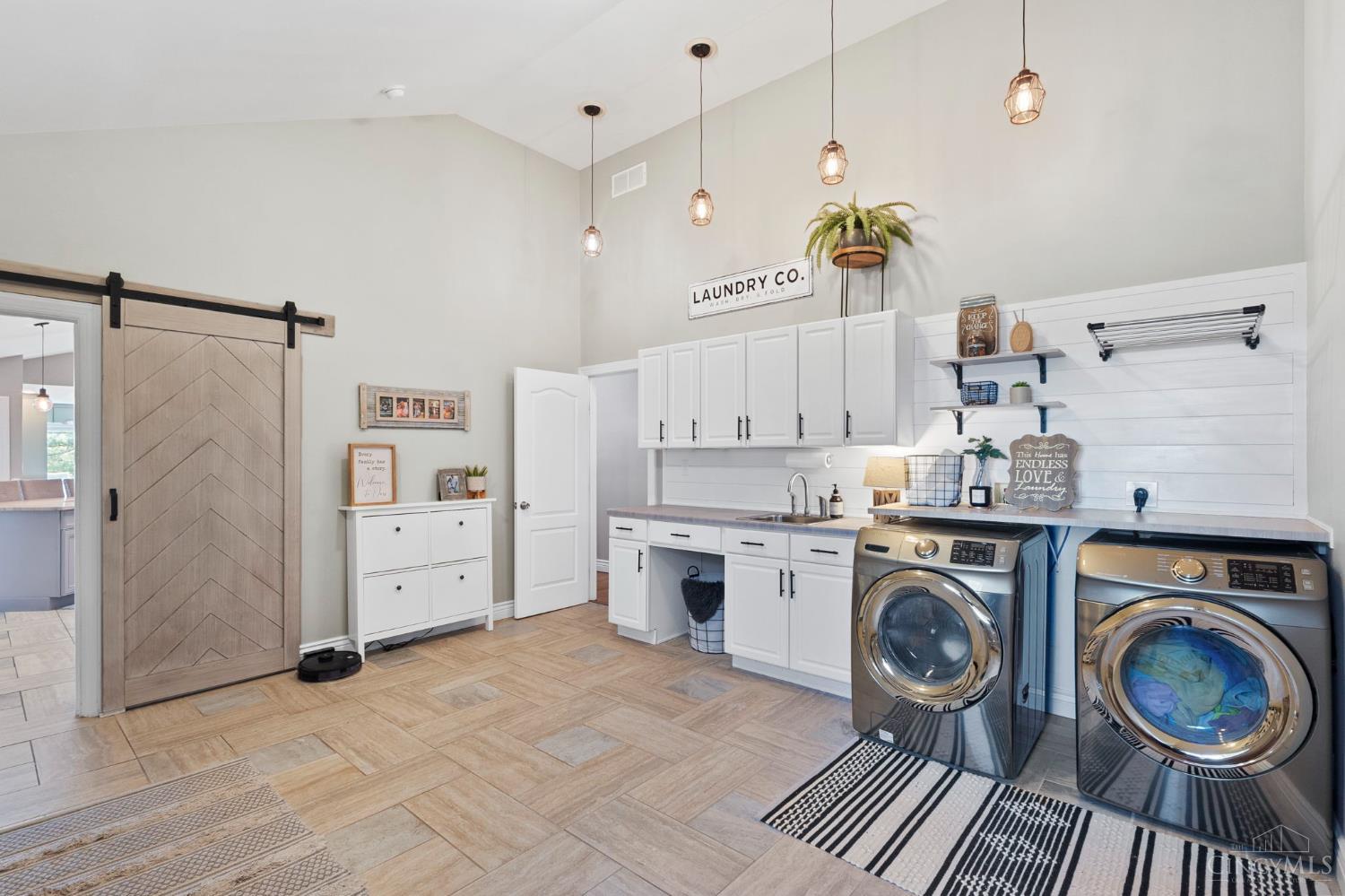 West Chester, Ohio, 45011, United States, 4 Bedrooms Bedrooms, ,6 BathroomsBathrooms,Residential,Active,1987249