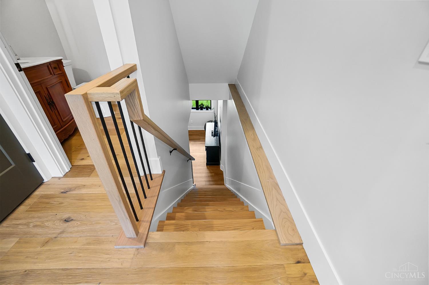 Cincinnati, Ohio, 45202, United States, 3 Bedrooms Bedrooms, ,4 BathroomsBathrooms,Residential,Active,1922745