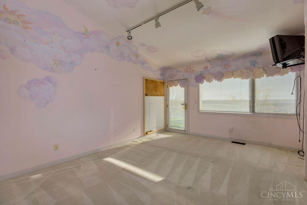 Indian Hill, Ohio, 45243, United States, 4 Bedrooms Bedrooms, ,2 BathroomsBathrooms,Residential,Active,1986910