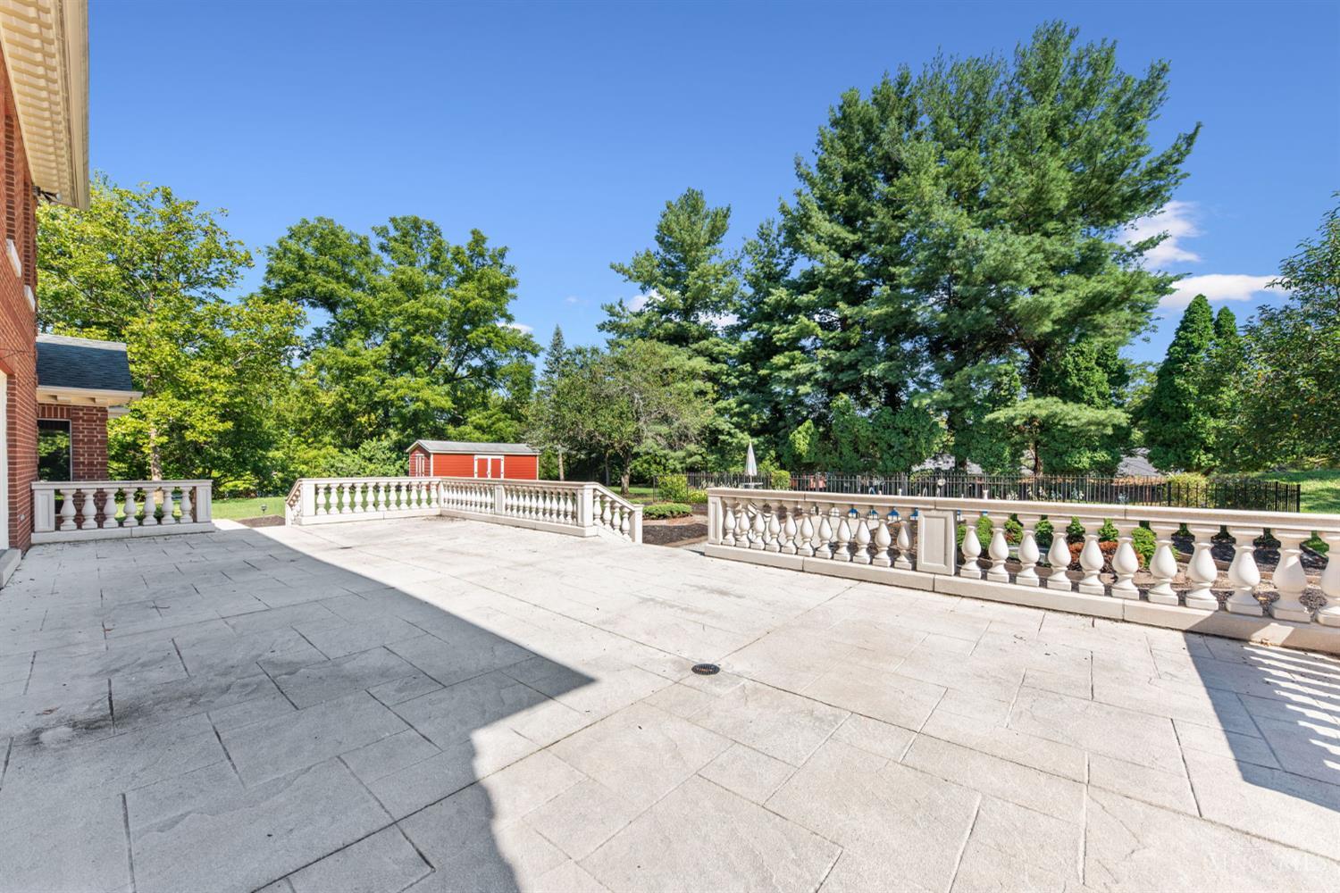 Evendale, Ohio, 45241, United States, 4 Bedrooms Bedrooms, ,4 BathroomsBathrooms,Residential,Active,1920230