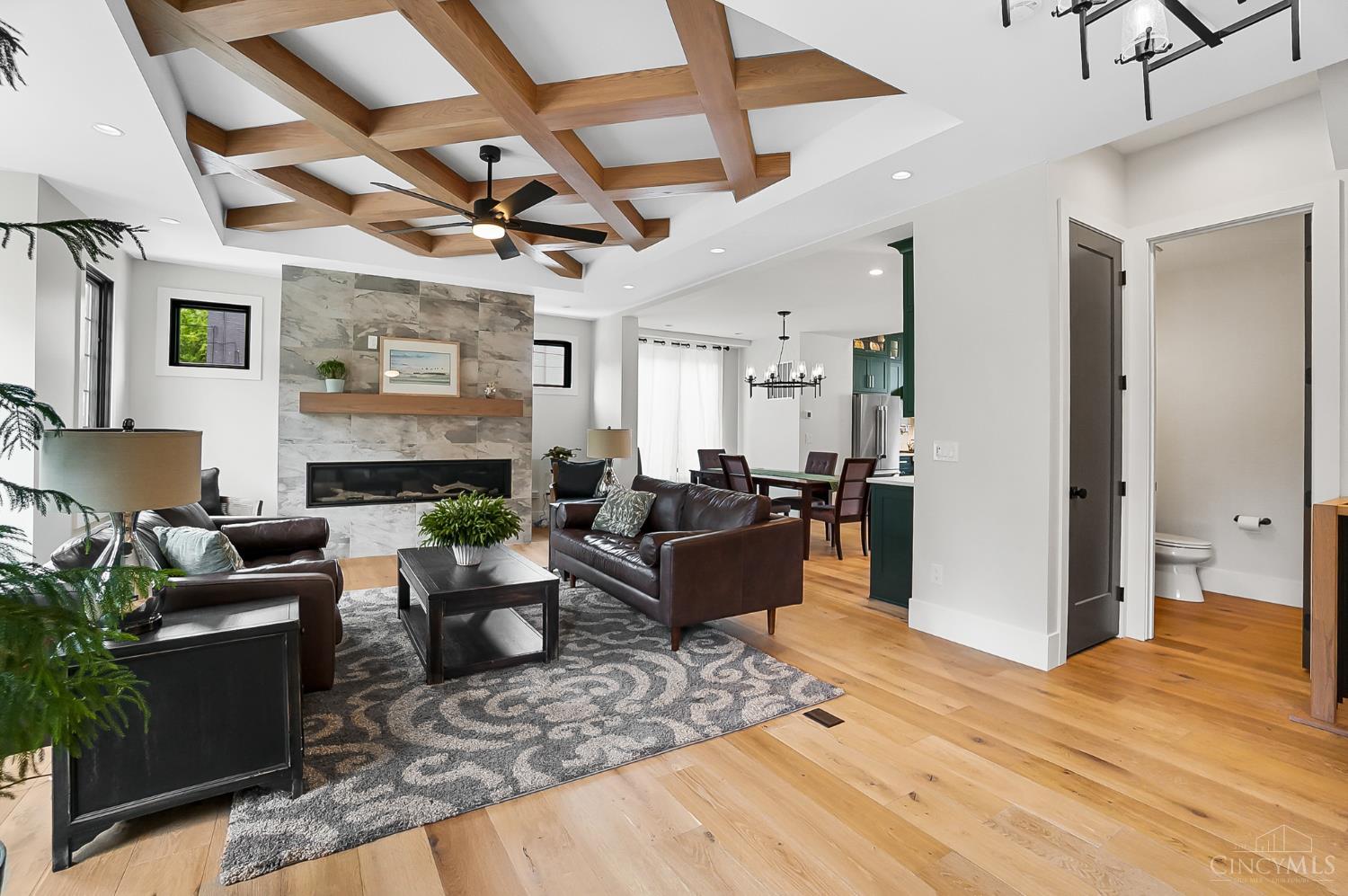 Cincinnati, Ohio, 45202, United States, 3 Bedrooms Bedrooms, ,4 BathroomsBathrooms,Residential,Active,1922745