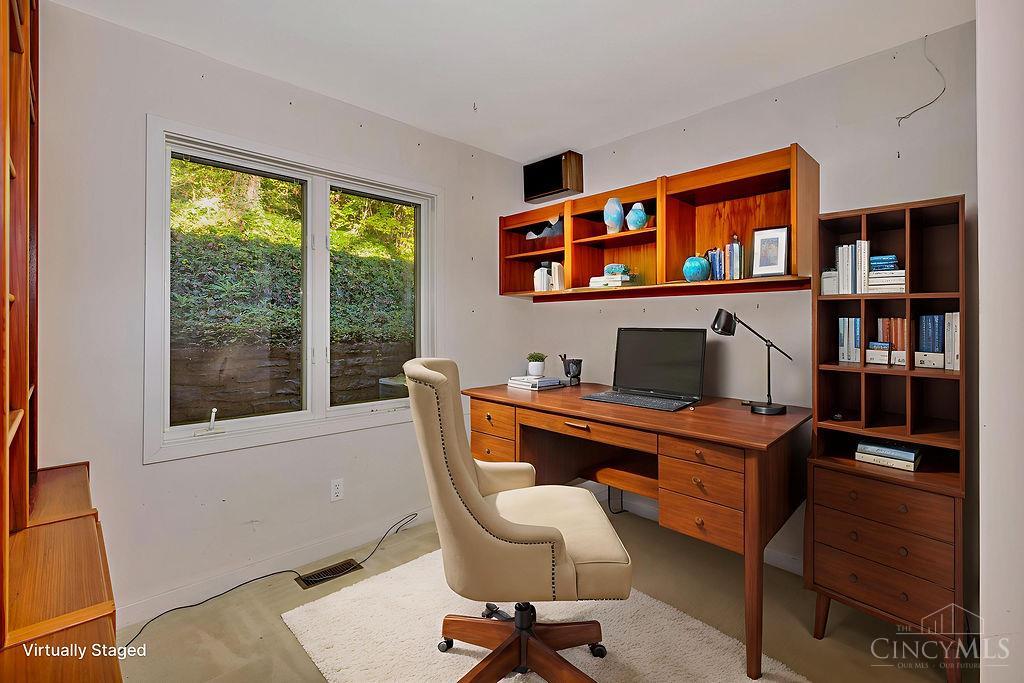 Indian Hill, Ohio, 45243, United States, 4 Bedrooms Bedrooms, ,2 BathroomsBathrooms,Residential,Active,1986910