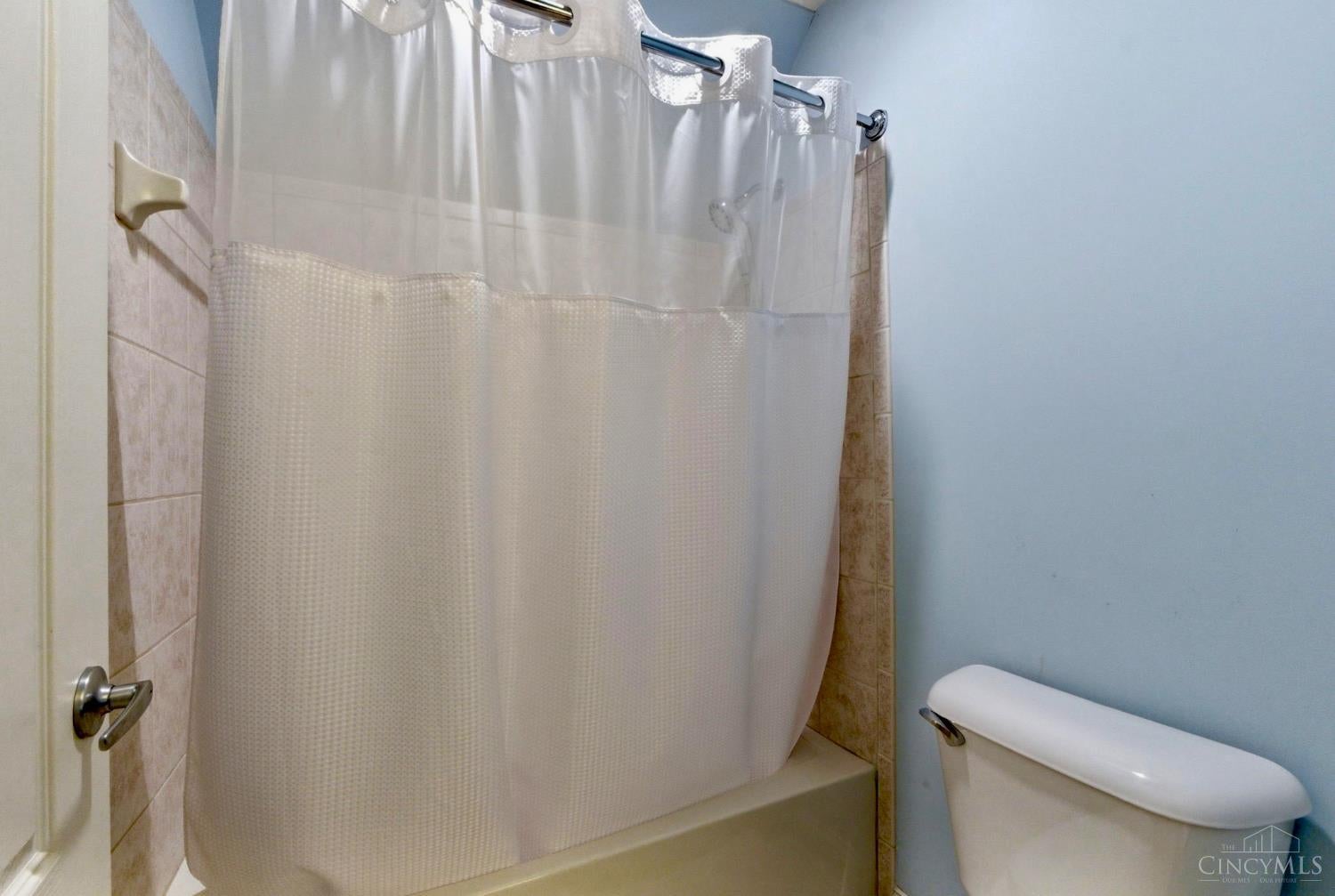 Liberty Twp, Ohio, 45044, United States, 4 Bedrooms Bedrooms, ,5 BathroomsBathrooms,Residential,Active,2040686