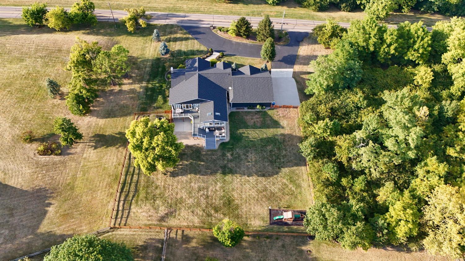 West Chester, Ohio, 45011, United States, 4 Bedrooms Bedrooms, ,6 BathroomsBathrooms,Residential,Active,1987249