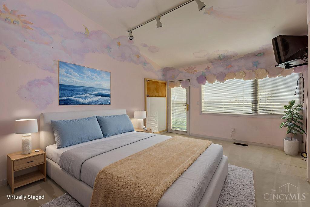 Indian Hill, Ohio, 45243, United States, 4 Bedrooms Bedrooms, ,2 BathroomsBathrooms,Residential,Active,1986910