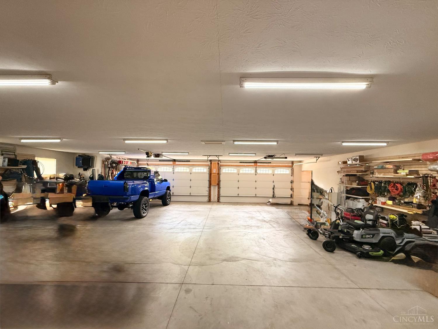 West Chester, Ohio, 45011, United States, 4 Bedrooms Bedrooms, ,6 BathroomsBathrooms,Residential,Active,1987249