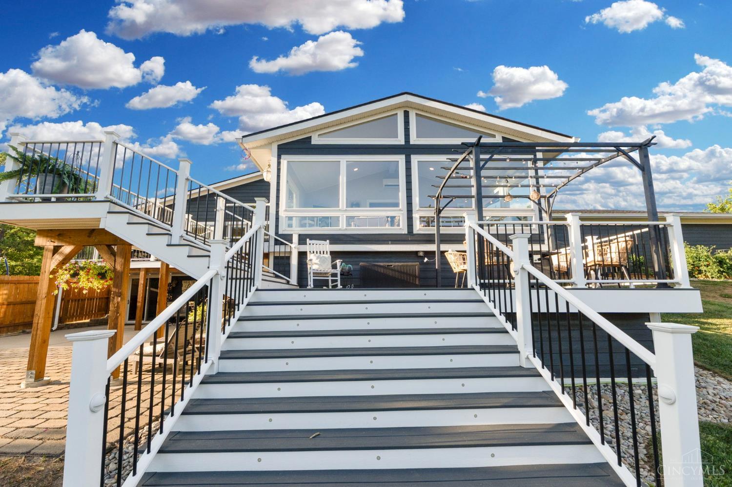 West Chester, Ohio, 45011, United States, 4 Bedrooms Bedrooms, ,6 BathroomsBathrooms,Residential,Active,1987249