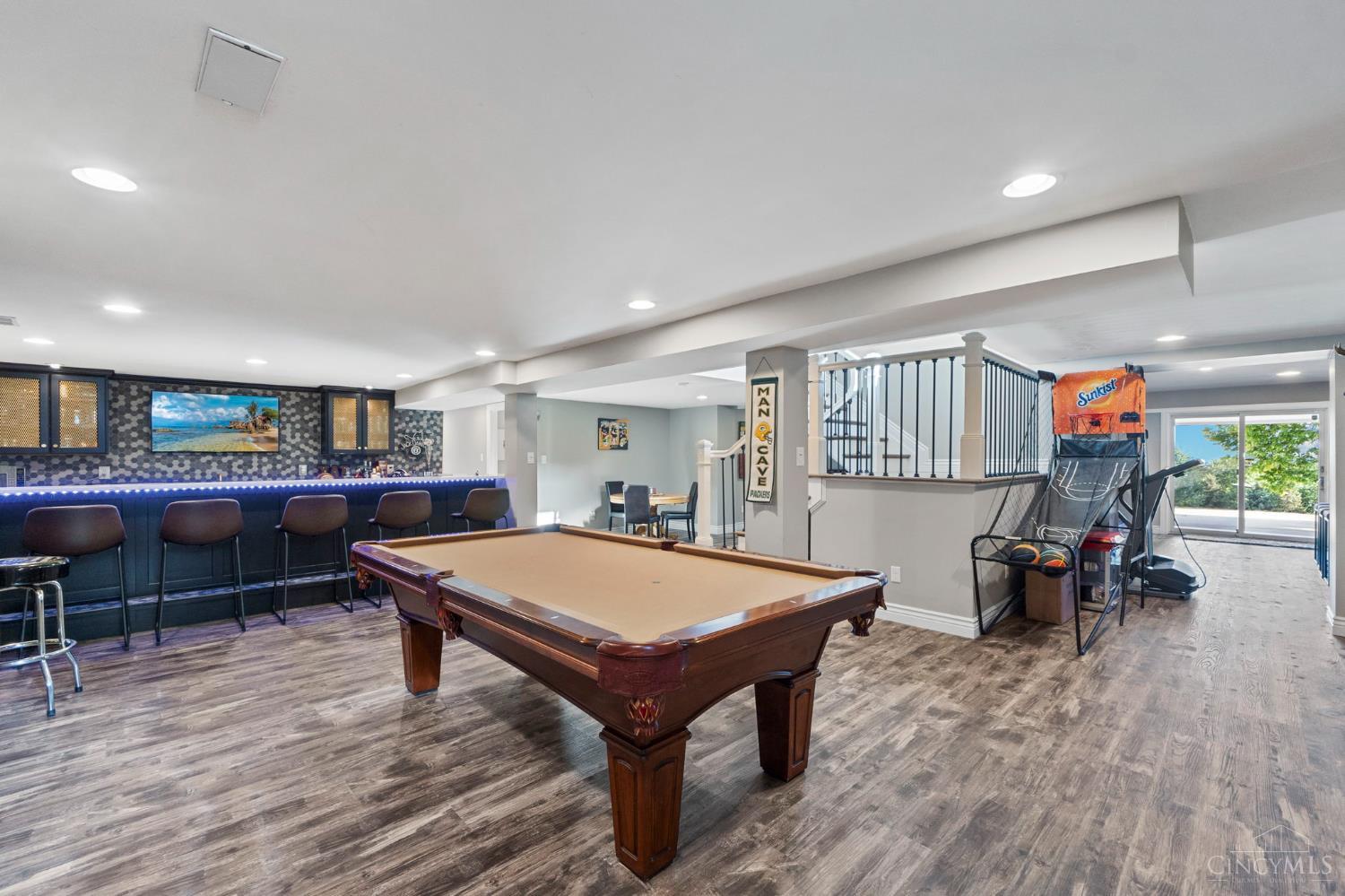 West Chester, Ohio, 45011, United States, 4 Bedrooms Bedrooms, ,6 BathroomsBathrooms,Residential,Active,1987249