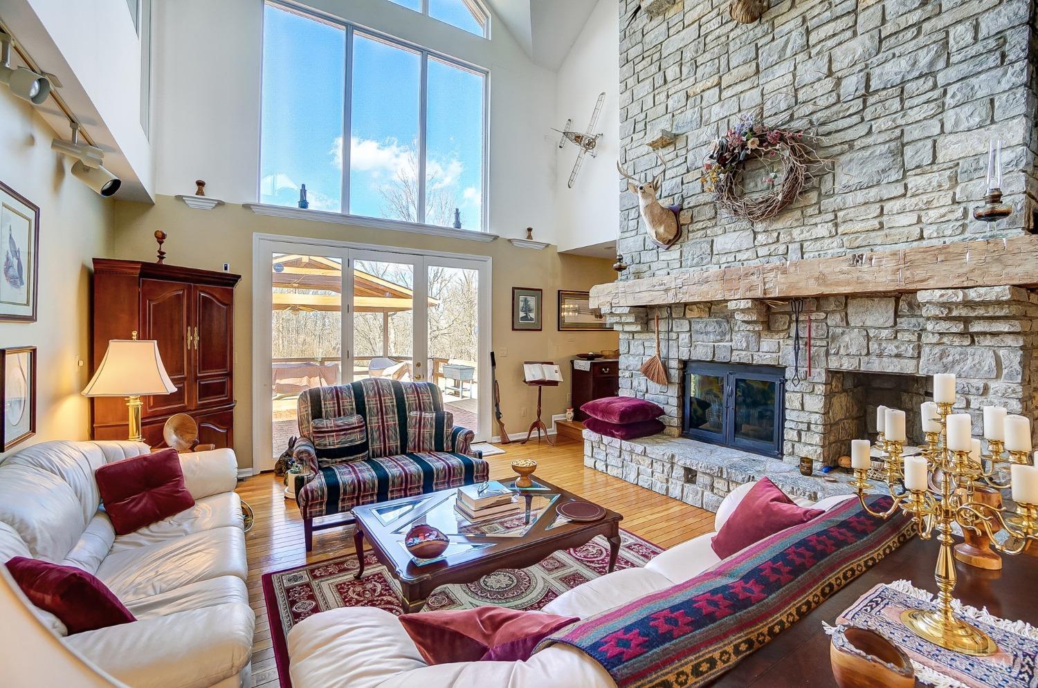 Union Twp, Ohio, 45244, United States, 4 Bedrooms Bedrooms, ,5 BathroomsBathrooms,Residential,Pending,1722734