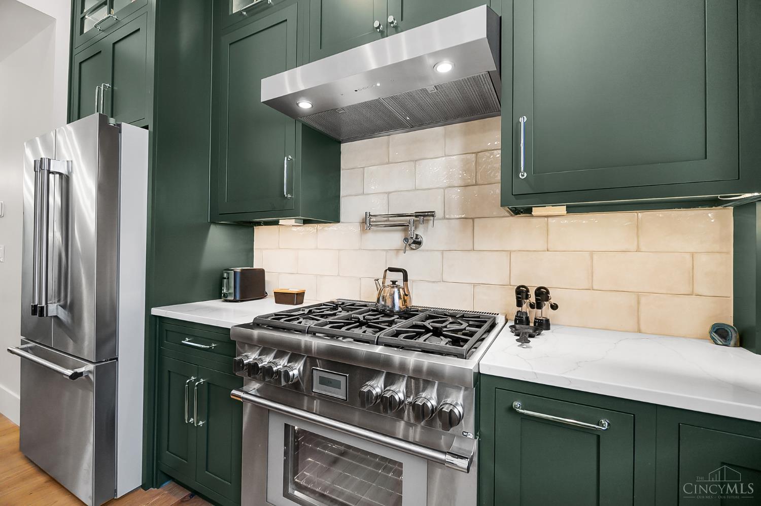 Cincinnati, Ohio, 45202, United States, 3 Bedrooms Bedrooms, ,4 BathroomsBathrooms,Residential,Active,1922745