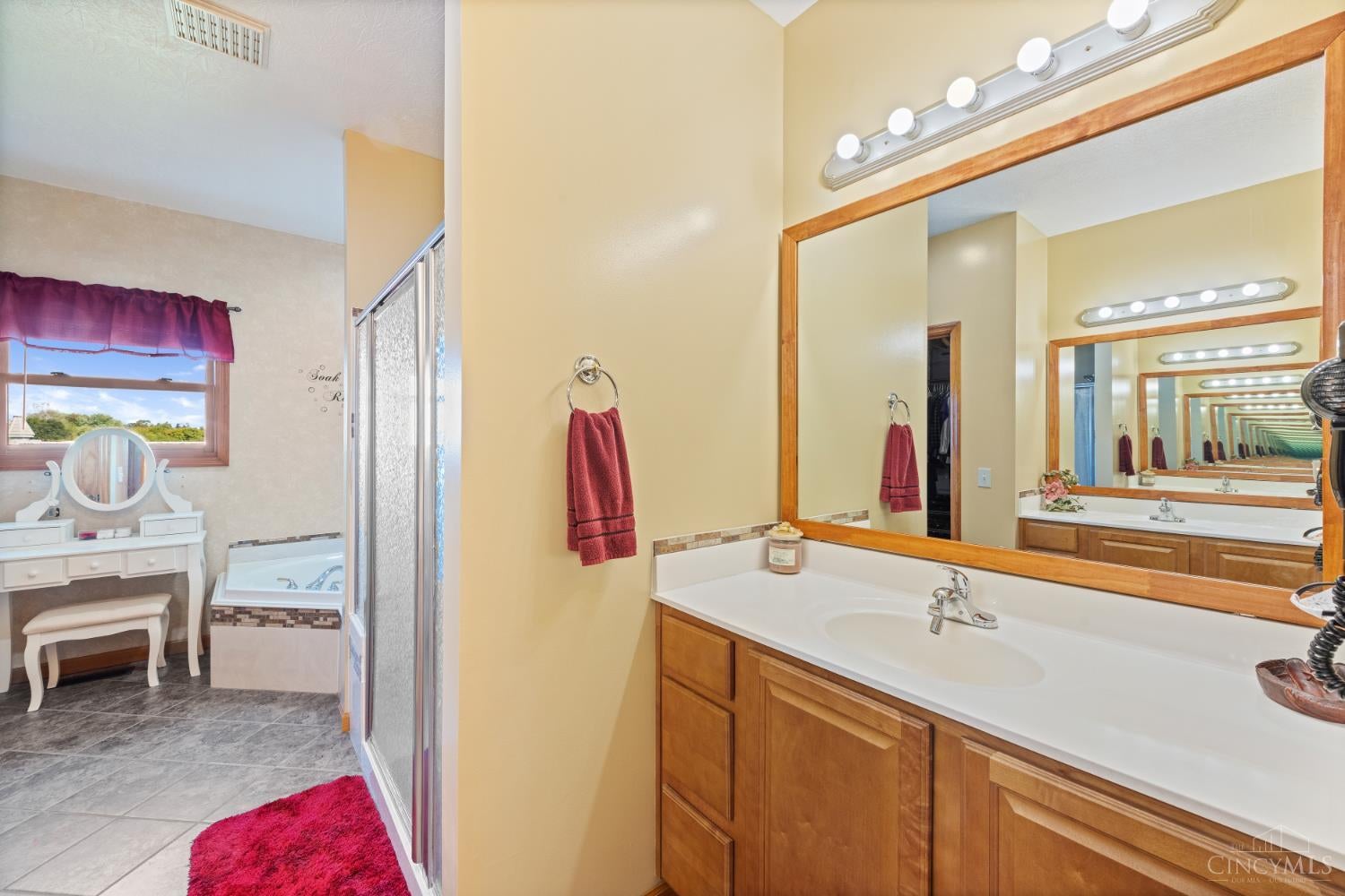 Wayne Twp, Ohio, 45067, United States, 5 Bedrooms Bedrooms, ,6 BathroomsBathrooms,Residential,Active,1892390
