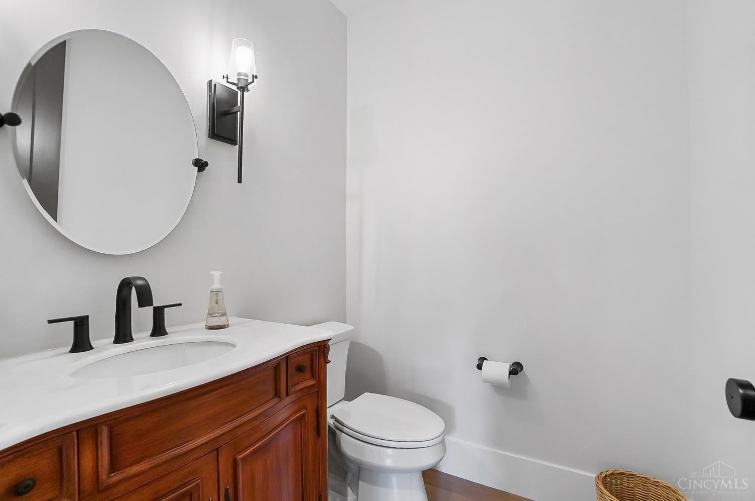 Cincinnati, Ohio, 45202, United States, 3 Bedrooms Bedrooms, ,4 BathroomsBathrooms,Residential,Active,1922745