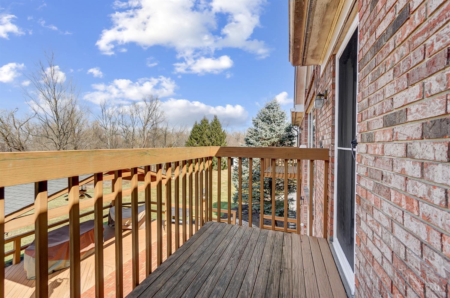 Union Twp, Ohio, 45244, United States, 4 Bedrooms Bedrooms, ,5 BathroomsBathrooms,Residential,Pending,1722734