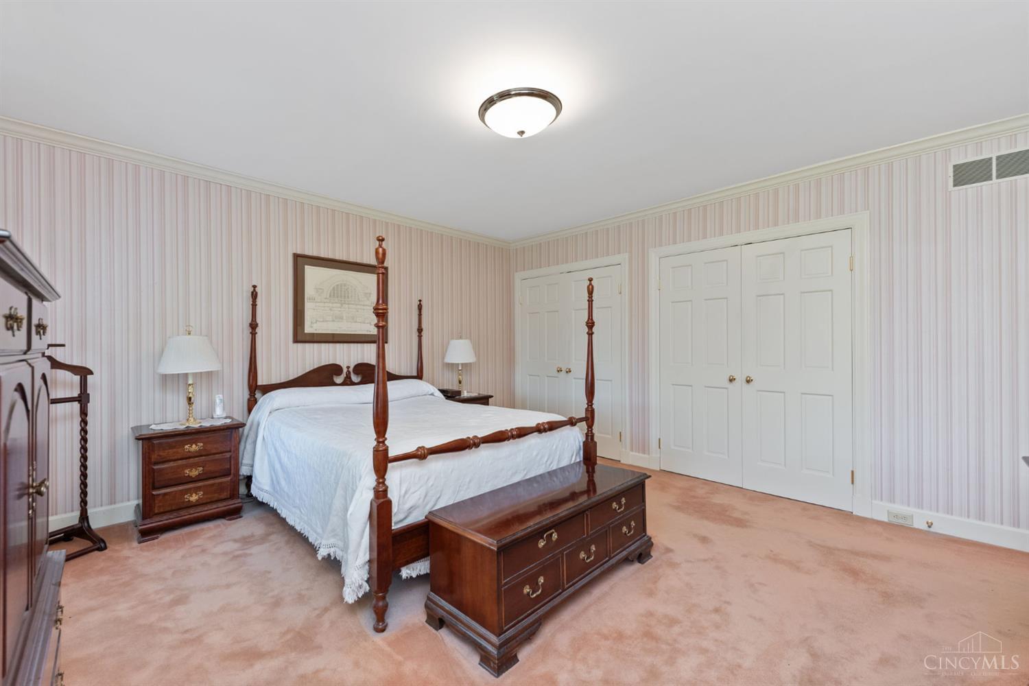 Evendale, Ohio, 45241, United States, 4 Bedrooms Bedrooms, ,4 BathroomsBathrooms,Residential,Active,1920230
