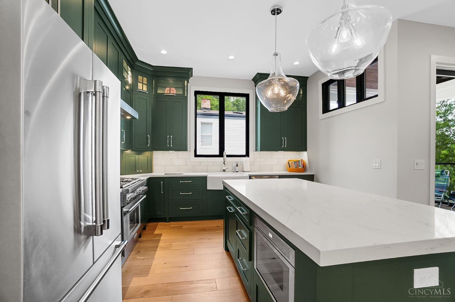 Cincinnati, Ohio, 45202, United States, 3 Bedrooms Bedrooms, ,4 BathroomsBathrooms,Residential,Active,1922745