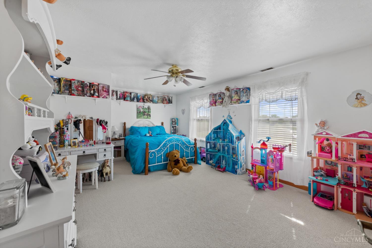 Wayne Twp, Ohio, 45067, United States, 5 Bedrooms Bedrooms, ,6 BathroomsBathrooms,Residential,Active,1892390