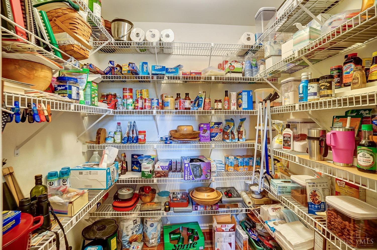 Union Twp, Ohio, 45244, United States, 4 Bedrooms Bedrooms, ,5 BathroomsBathrooms,Residential,Pending,1722734