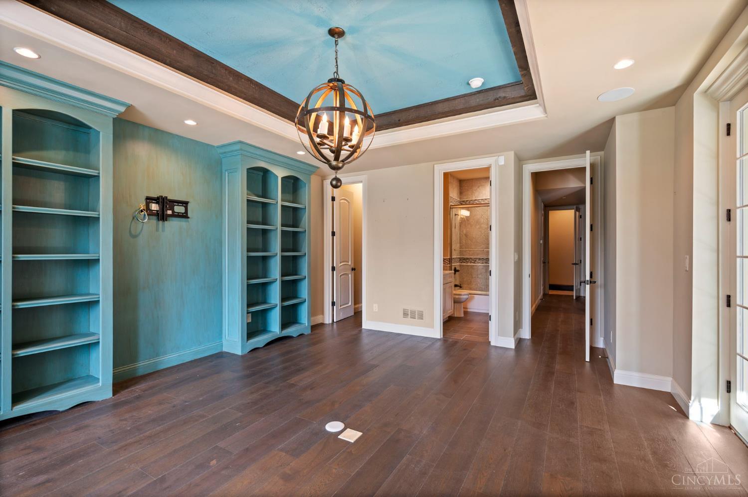 Deerfield Twp., Ohio, 45040, United States, 6 Bedrooms Bedrooms, ,8 BathroomsBathrooms,Residential,Active,1904704