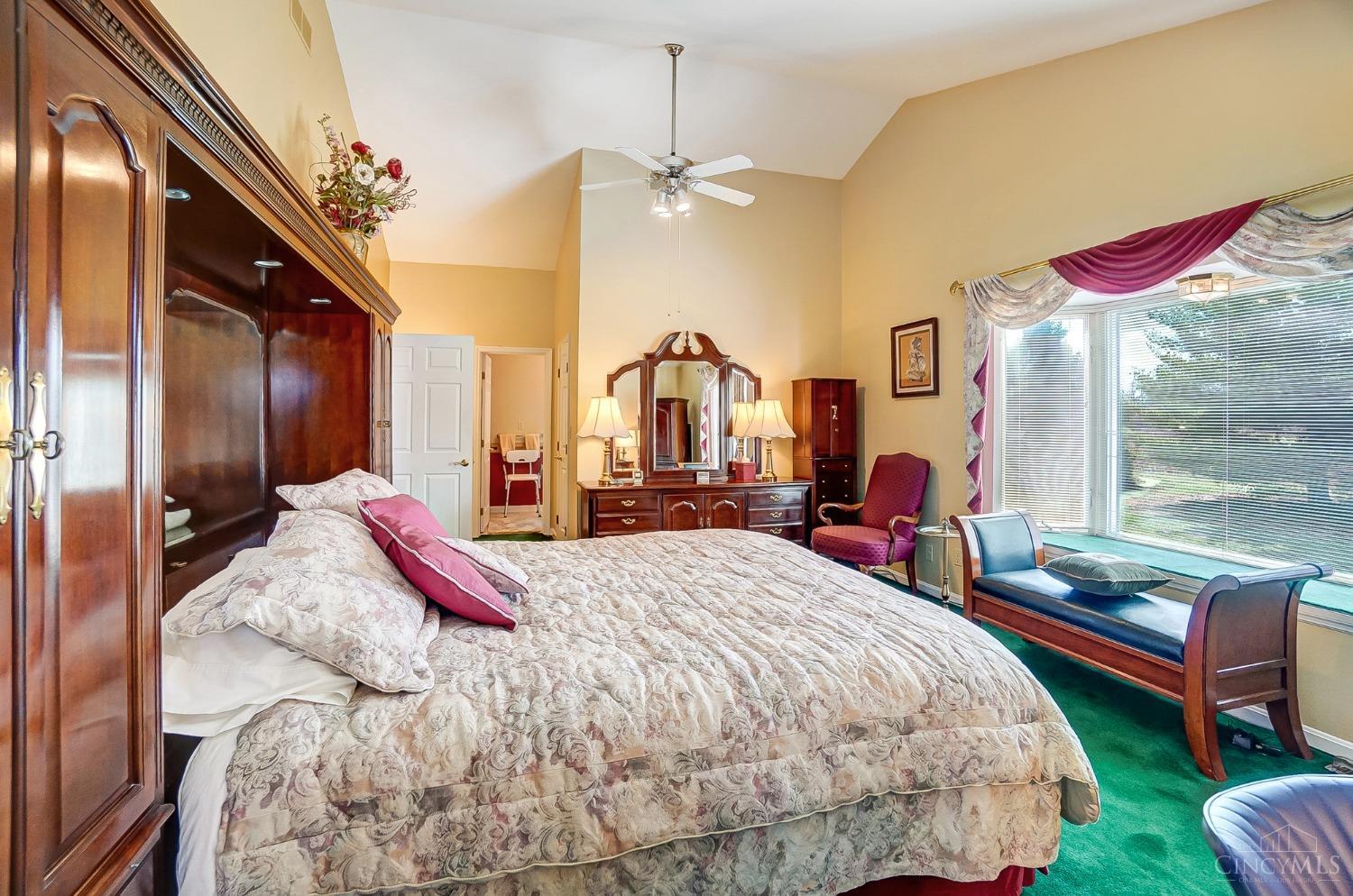 Union Twp, Ohio, 45244, United States, 4 Bedrooms Bedrooms, ,5 BathroomsBathrooms,Residential,Pending,1722734