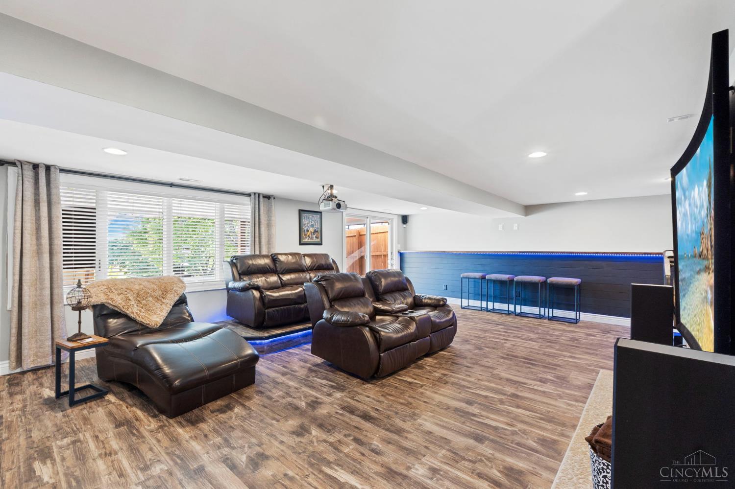 West Chester, Ohio, 45011, United States, 4 Bedrooms Bedrooms, ,6 BathroomsBathrooms,Residential,Active,1987249