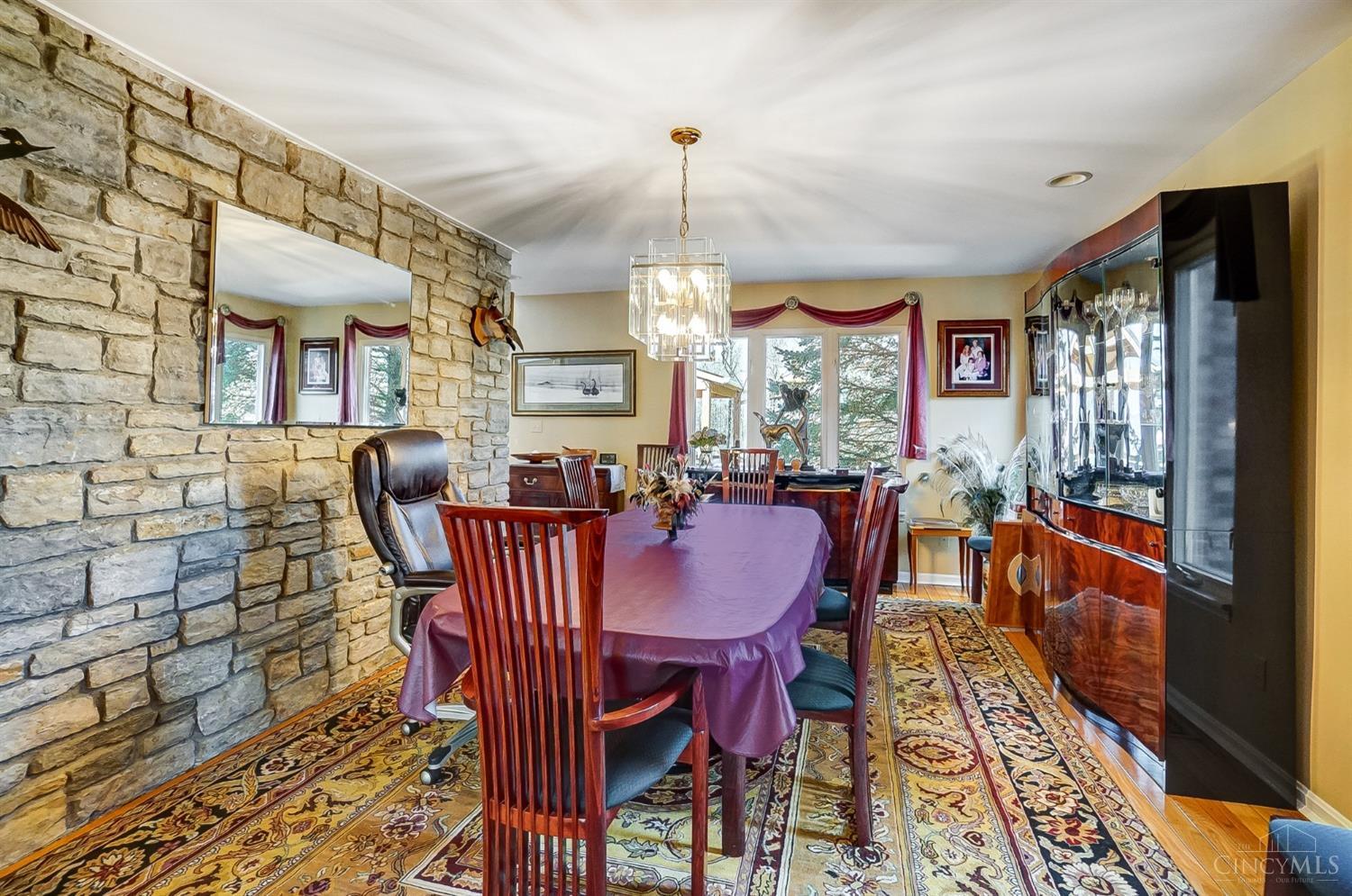 Union Twp, Ohio, 45244, United States, 4 Bedrooms Bedrooms, ,5 BathroomsBathrooms,Residential,Pending,1722734