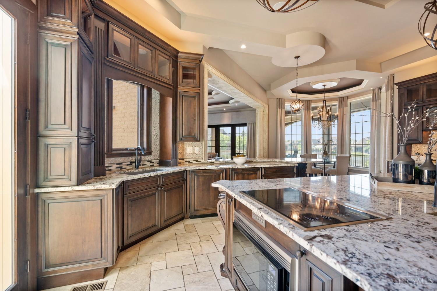Deerfield Twp., Ohio, 45040, United States, 6 Bedrooms Bedrooms, ,8 BathroomsBathrooms,Residential,Active,1904704