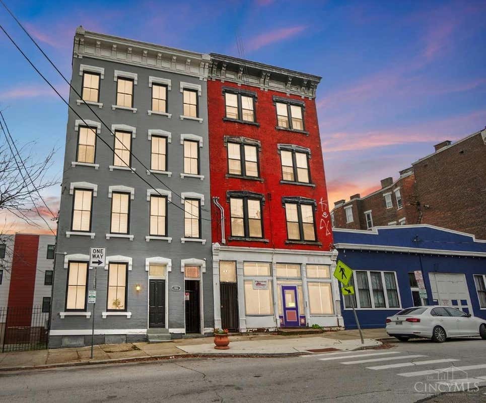 551 E 13th St Unit 3  