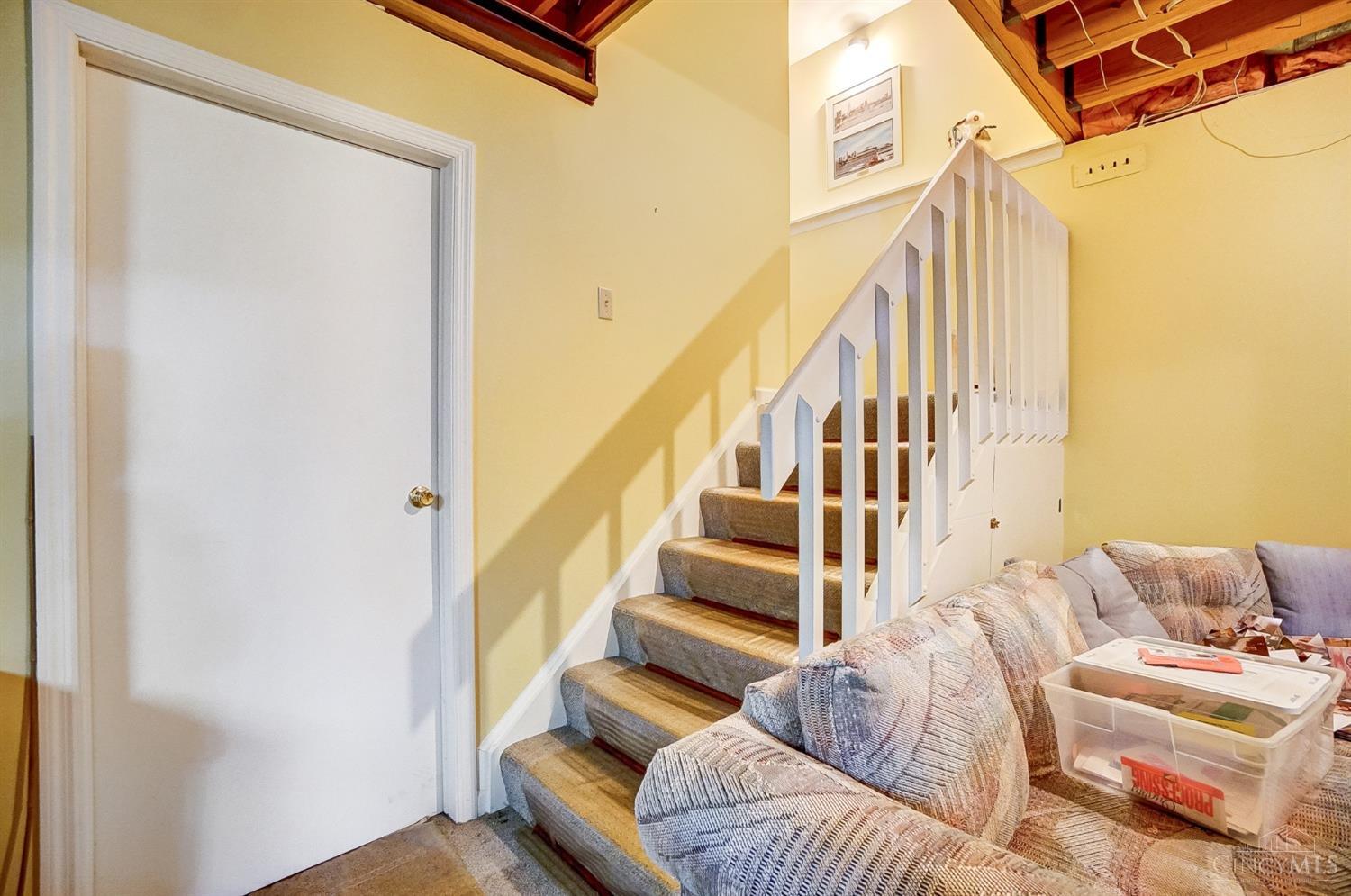 Union Twp, Ohio, 45244, United States, 4 Bedrooms Bedrooms, ,5 BathroomsBathrooms,Residential,Pending,1722734