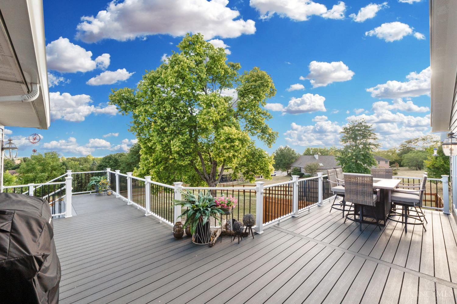 West Chester, Ohio, 45011, United States, 4 Bedrooms Bedrooms, ,6 BathroomsBathrooms,Residential,Active,1987249