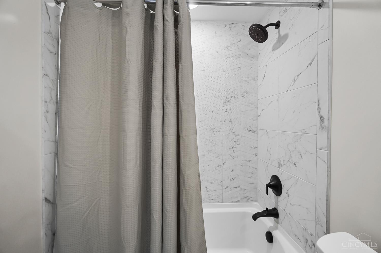 Cincinnati, Ohio, 45202, United States, 3 Bedrooms Bedrooms, ,4 BathroomsBathrooms,Residential,Active,1922745