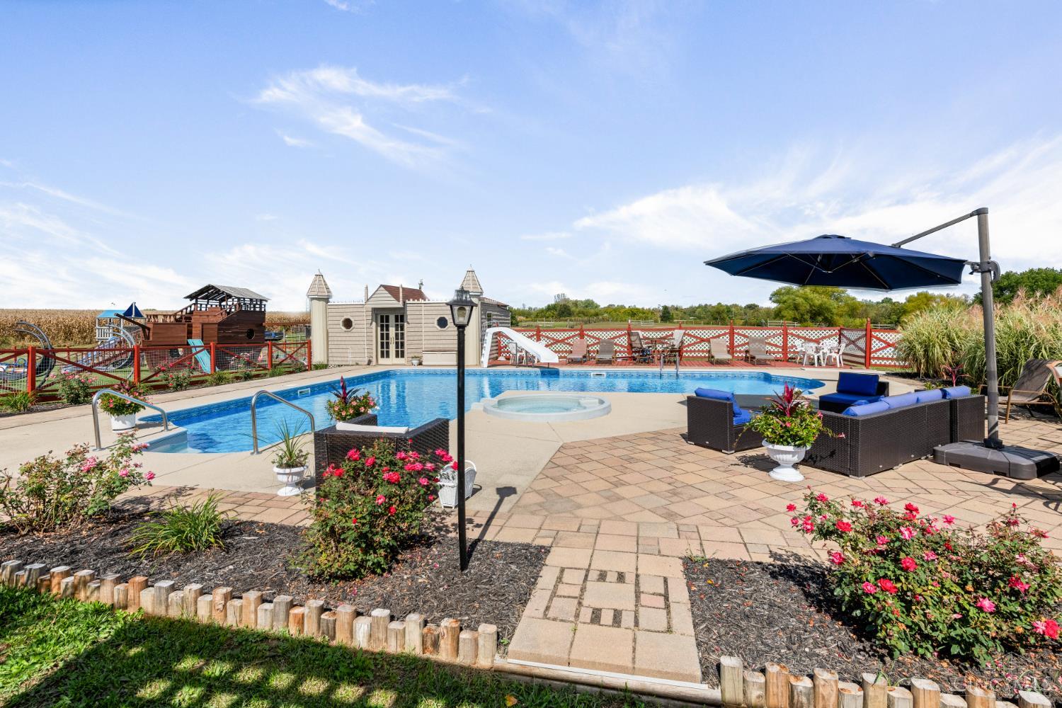 Wayne Twp, Ohio, 45067, United States, 5 Bedrooms Bedrooms, ,6 BathroomsBathrooms,Residential,Active,1892390