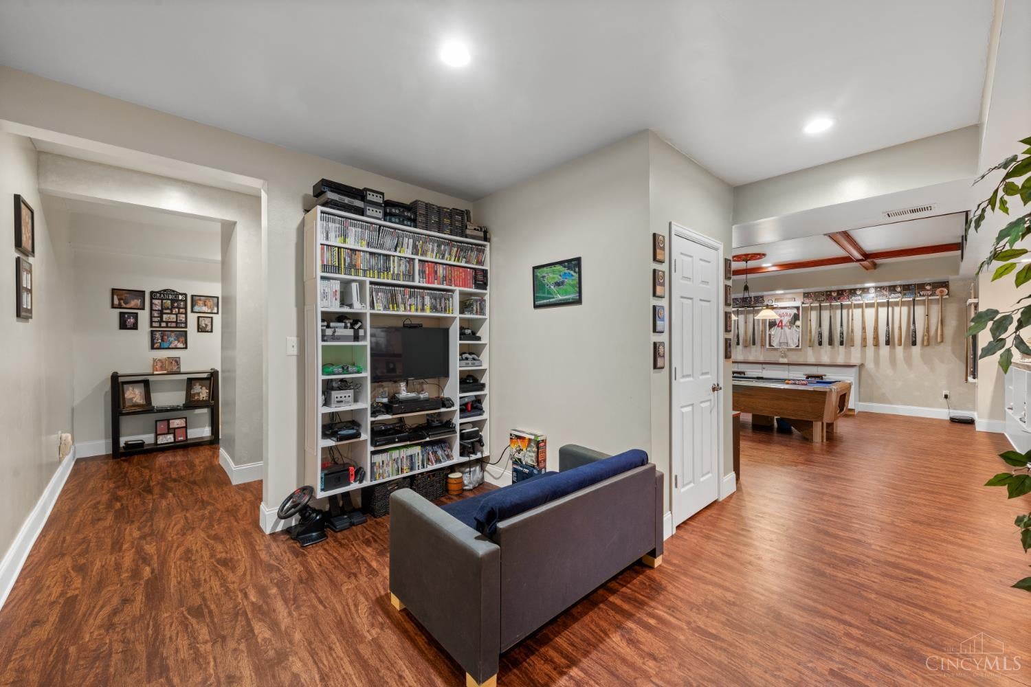 Wayne Twp, Ohio, 45067, United States, 5 Bedrooms Bedrooms, ,6 BathroomsBathrooms,Residential,Active,1892390