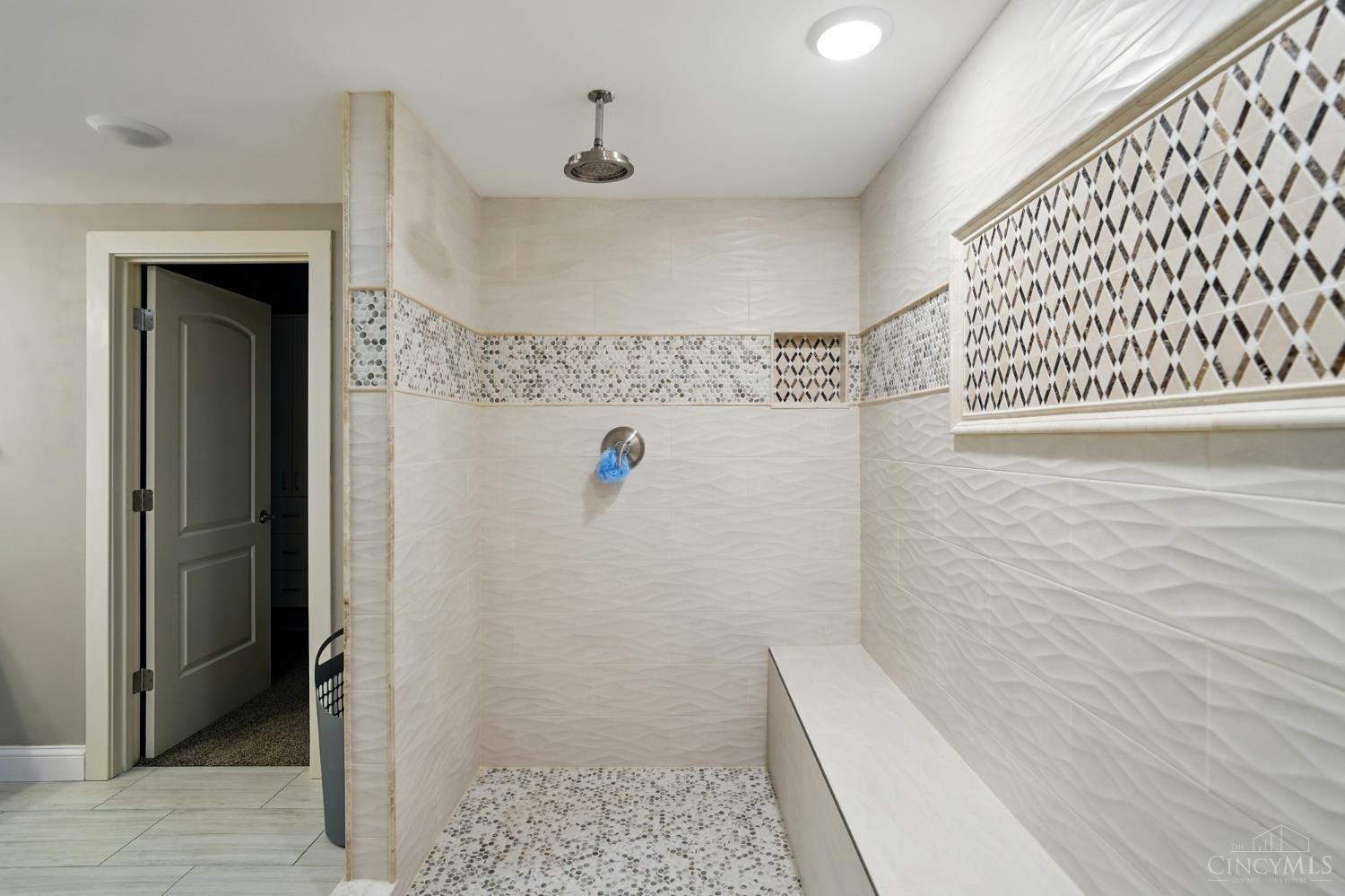 South Lebanon, Ohio, 45065, United States, ,5 BathroomsBathrooms,Residential,Active,1828690