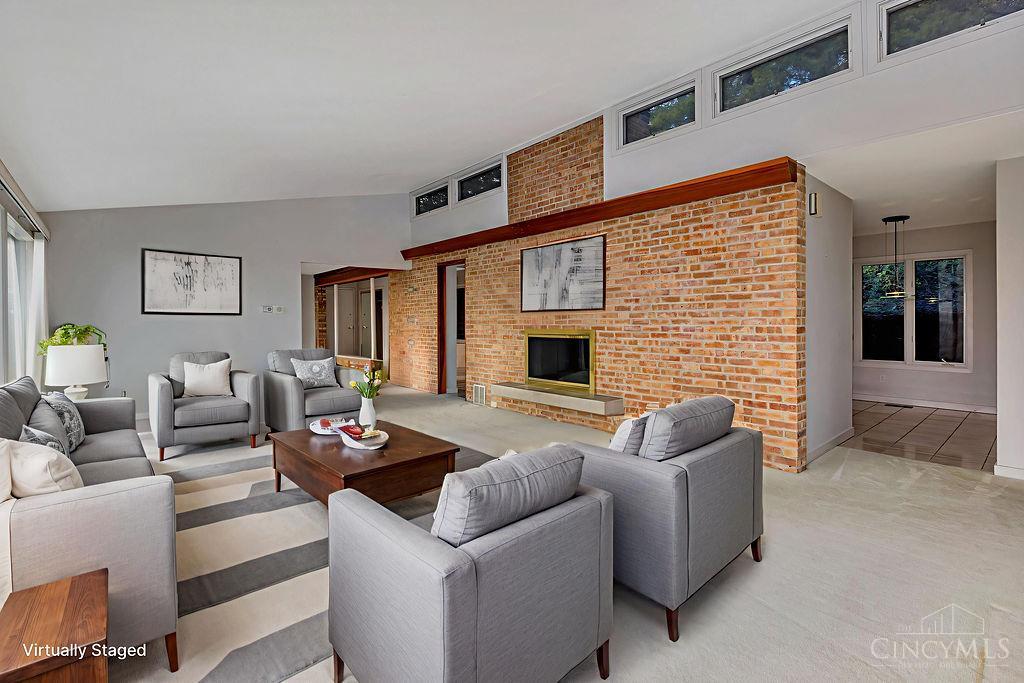 Indian Hill, Ohio, 45243, United States, 4 Bedrooms Bedrooms, ,2 BathroomsBathrooms,Residential,Active,1986910