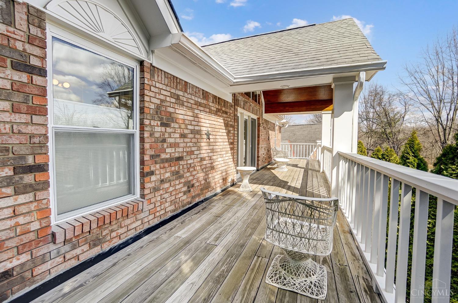 Union Twp, Ohio, 45244, United States, 4 Bedrooms Bedrooms, ,5 BathroomsBathrooms,Residential,Pending,1722734