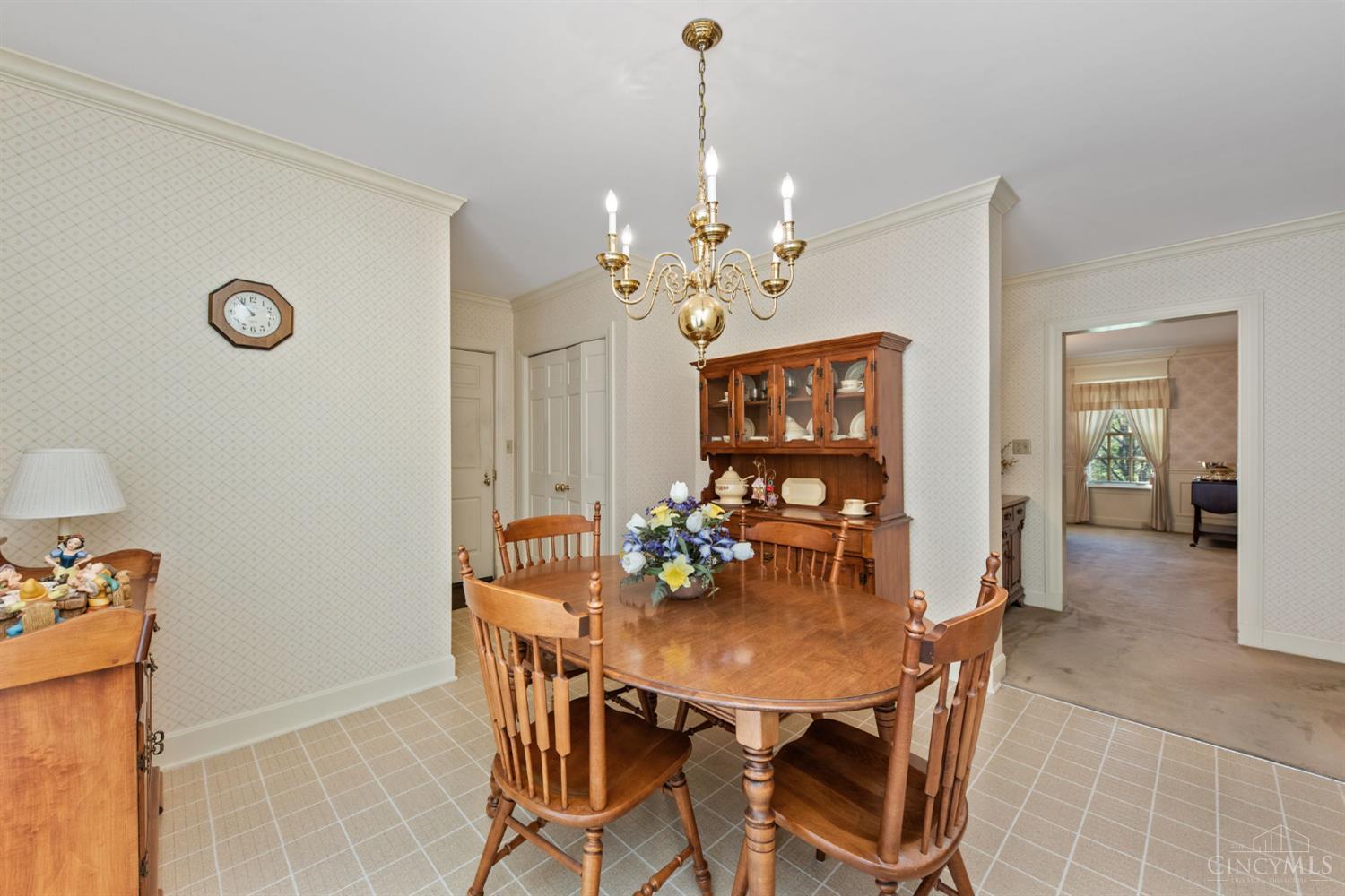 Evendale, Ohio, 45241, United States, 4 Bedrooms Bedrooms, ,4 BathroomsBathrooms,Residential,Active,1920230