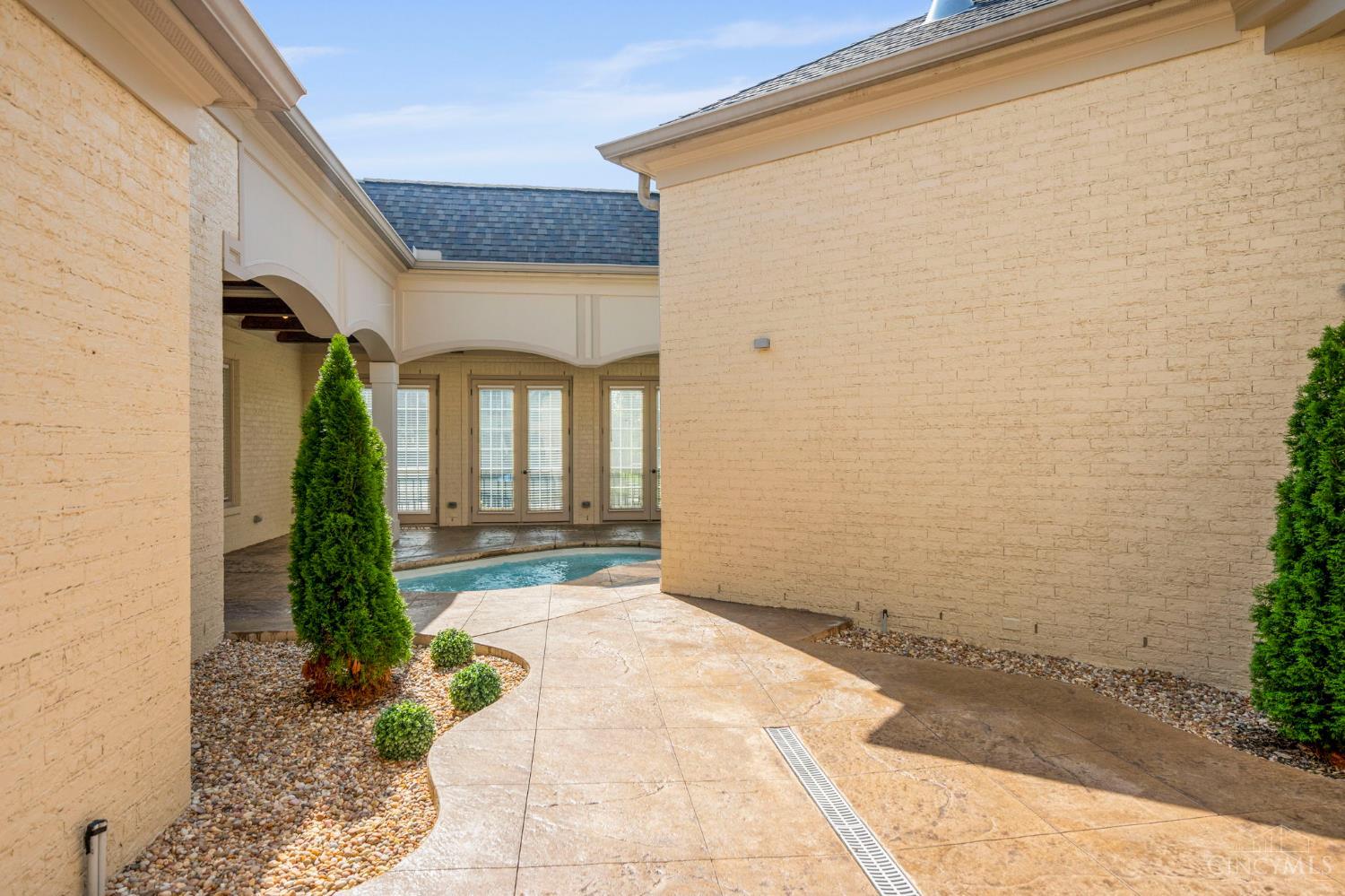 Deerfield Twp., Ohio, 45040, United States, 6 Bedrooms Bedrooms, ,8 BathroomsBathrooms,Residential,Active,1904704