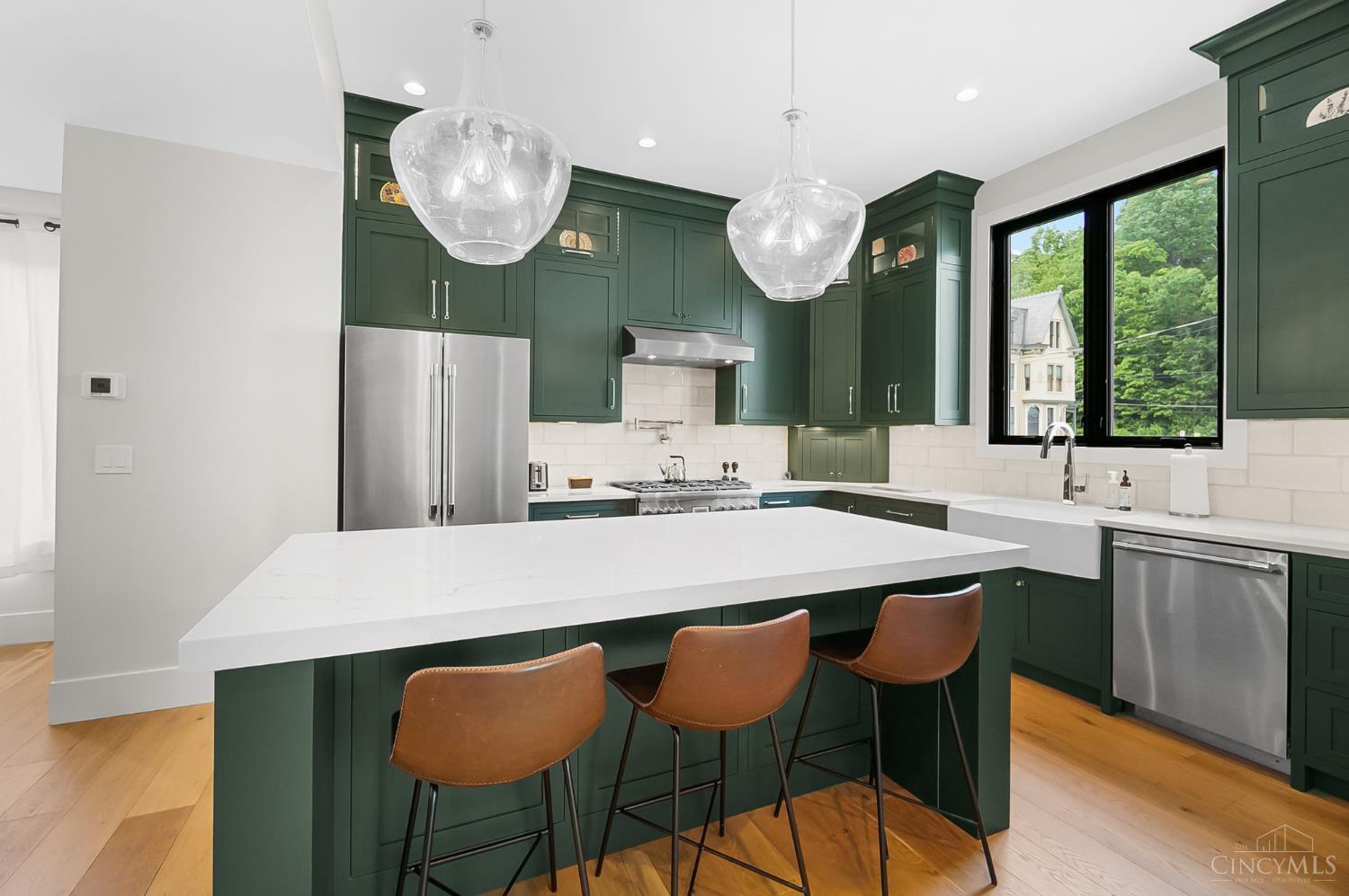 Cincinnati, Ohio, 45202, United States, 3 Bedrooms Bedrooms, ,4 BathroomsBathrooms,Residential,Active,1922745