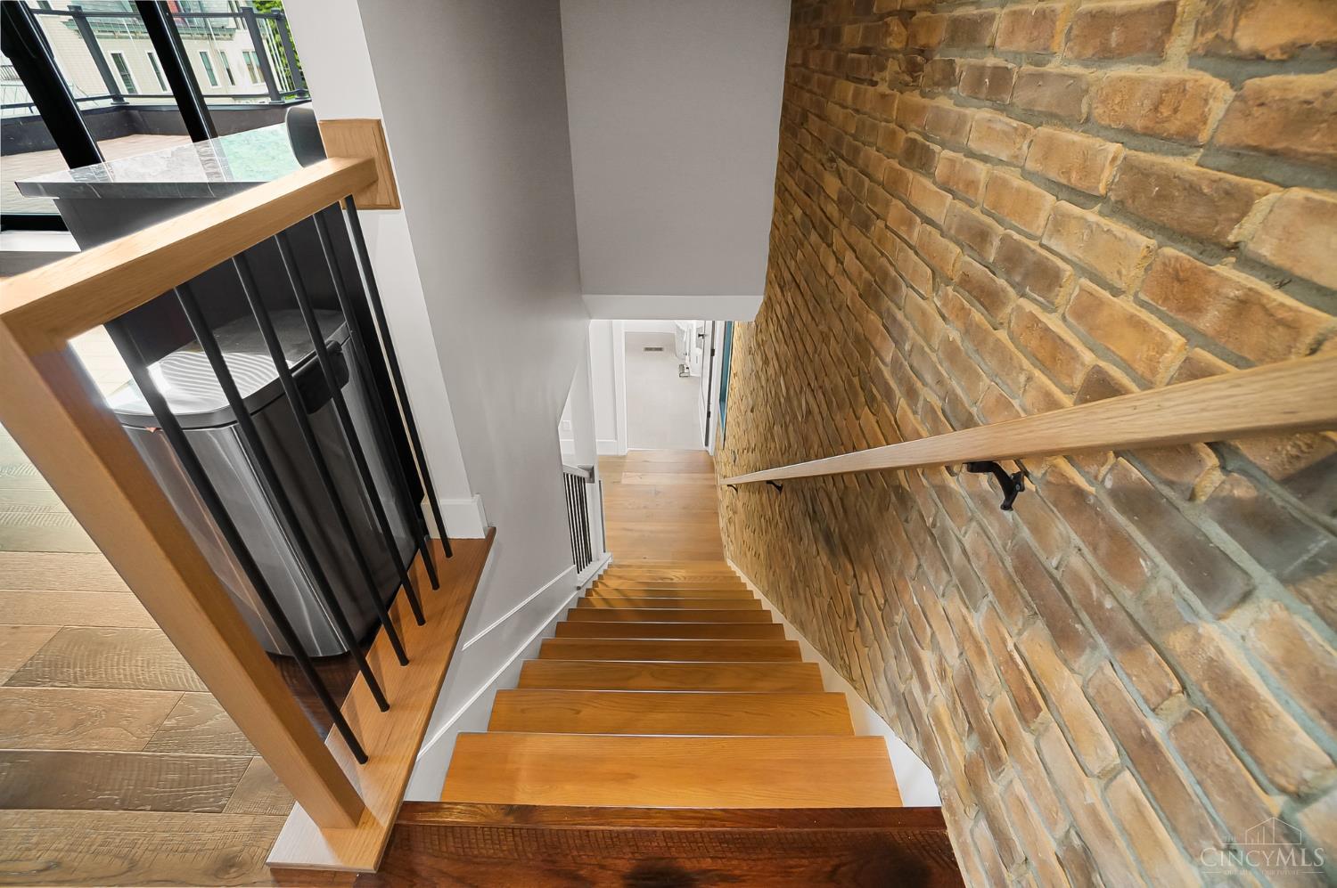 Cincinnati, Ohio, 45202, United States, 3 Bedrooms Bedrooms, ,4 BathroomsBathrooms,Residential,Active,1922745