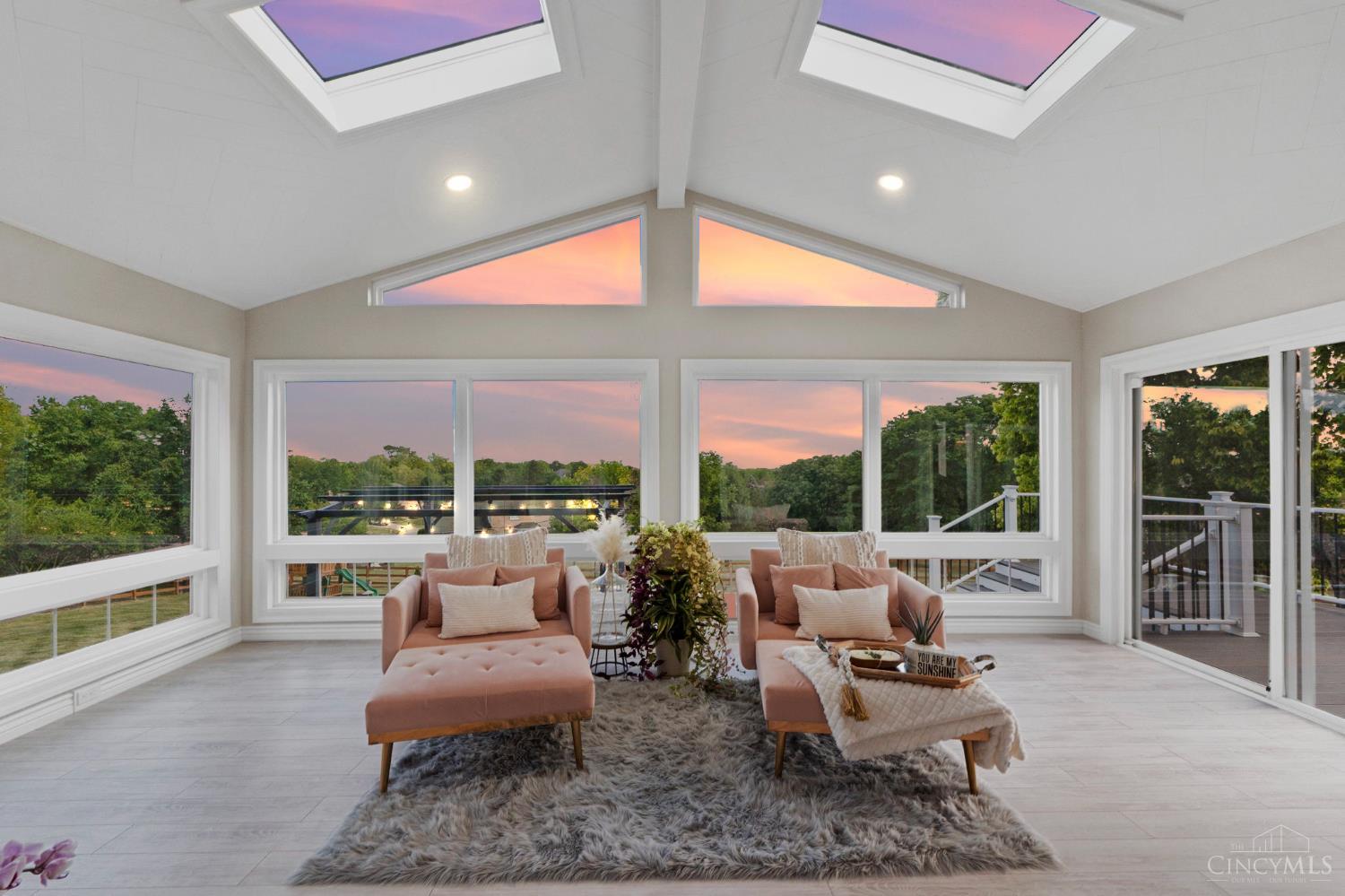 West Chester, Ohio, 45011, United States, 4 Bedrooms Bedrooms, ,6 BathroomsBathrooms,Residential,Active,1987249